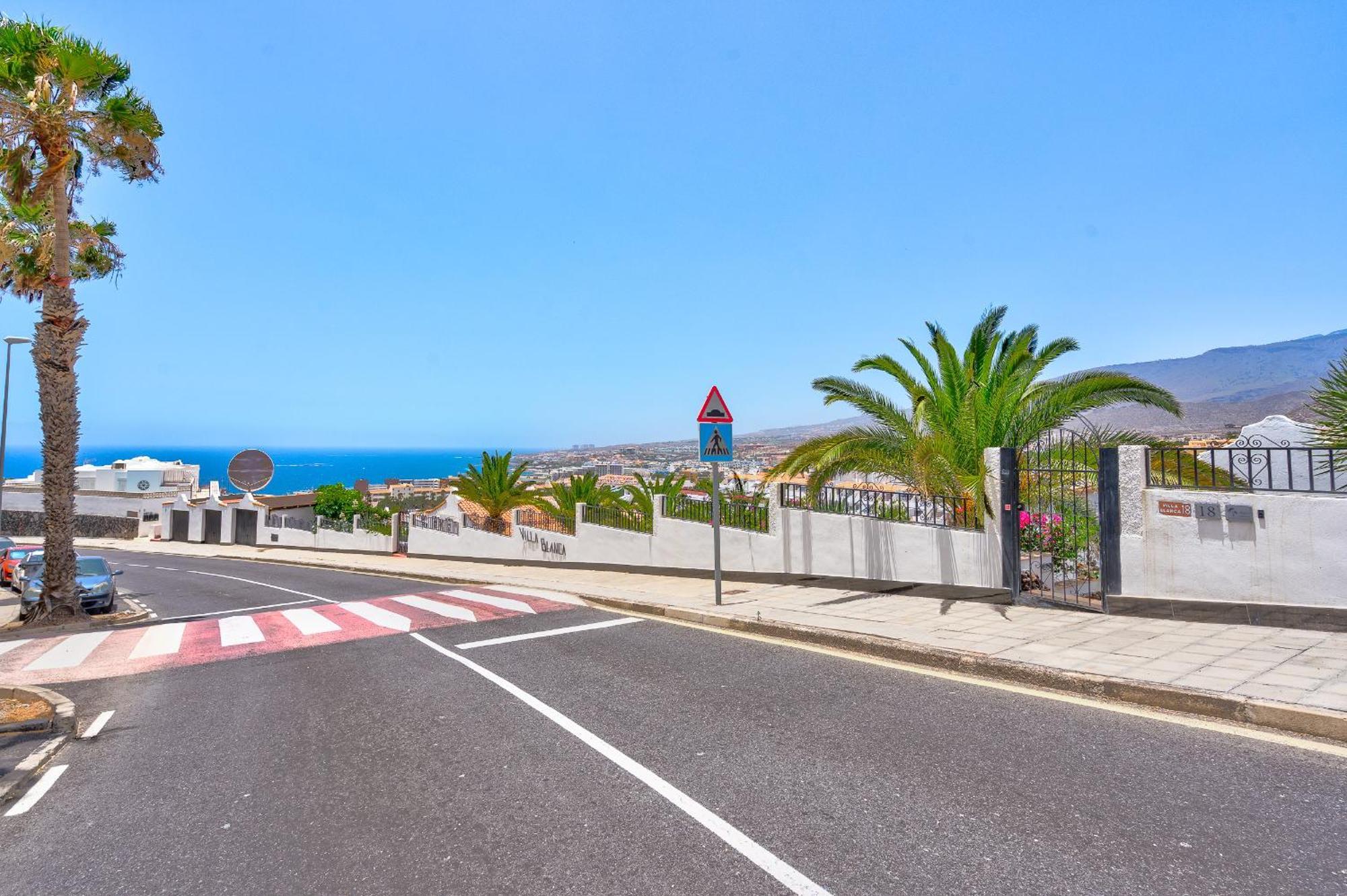 Buenavista Panoramic Villa In Costa Adeje מראה חיצוני תמונה